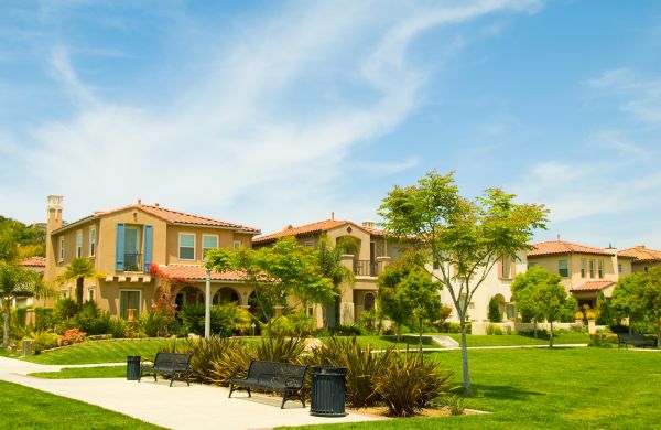 Community Landscaping in Longwood